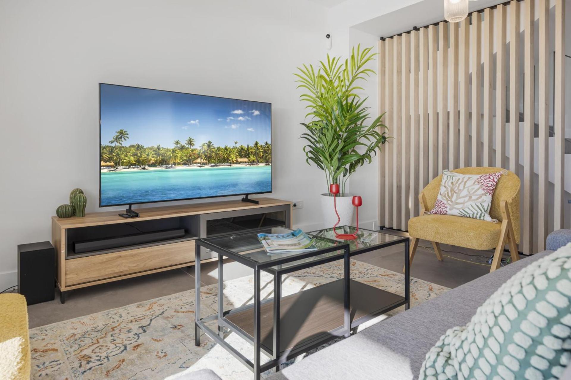 Vivi Homes - Elies House Pool, Gym, Spa & Sea View El Faro Экстерьер фото